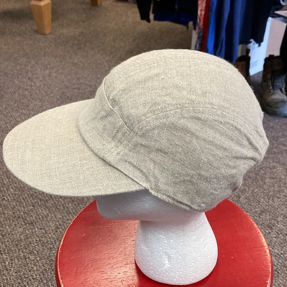 Gap 100% Linen Cap - Picture 3 of 7